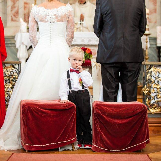 aschenputtel-hochzeitsfotograf-kinder-kirche-tirol-innsbruck